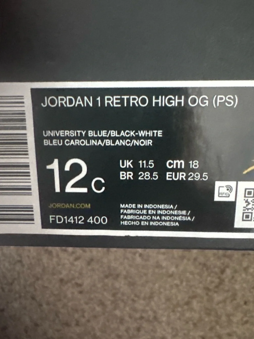 Jordan 1 Retro High OG in University Blue, Black & White